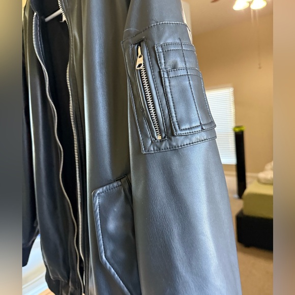 Bershka Black Leather Bomber Jacket - Picture 4 of 7